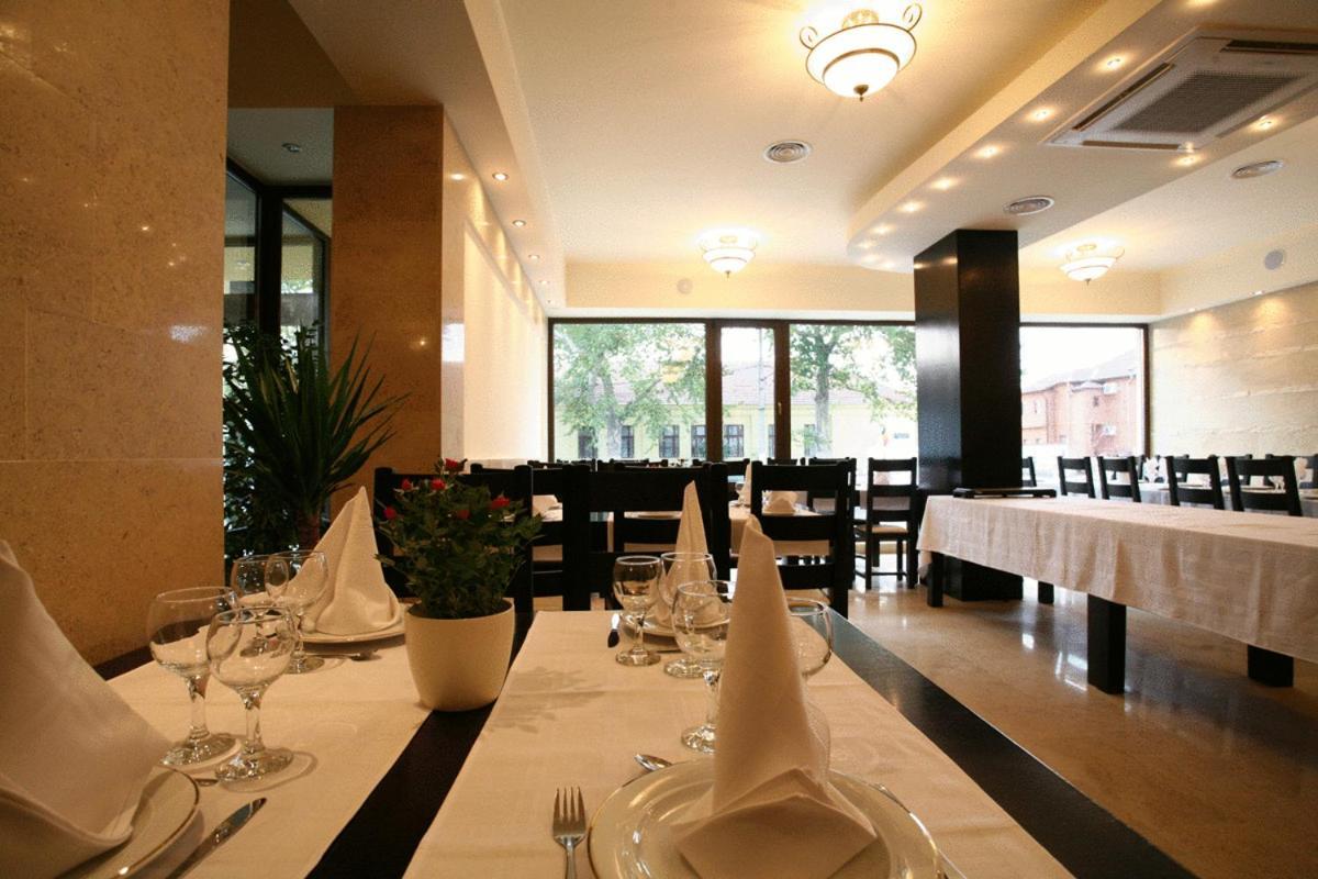 Hotel Crisana Arad Eksteriør bilde