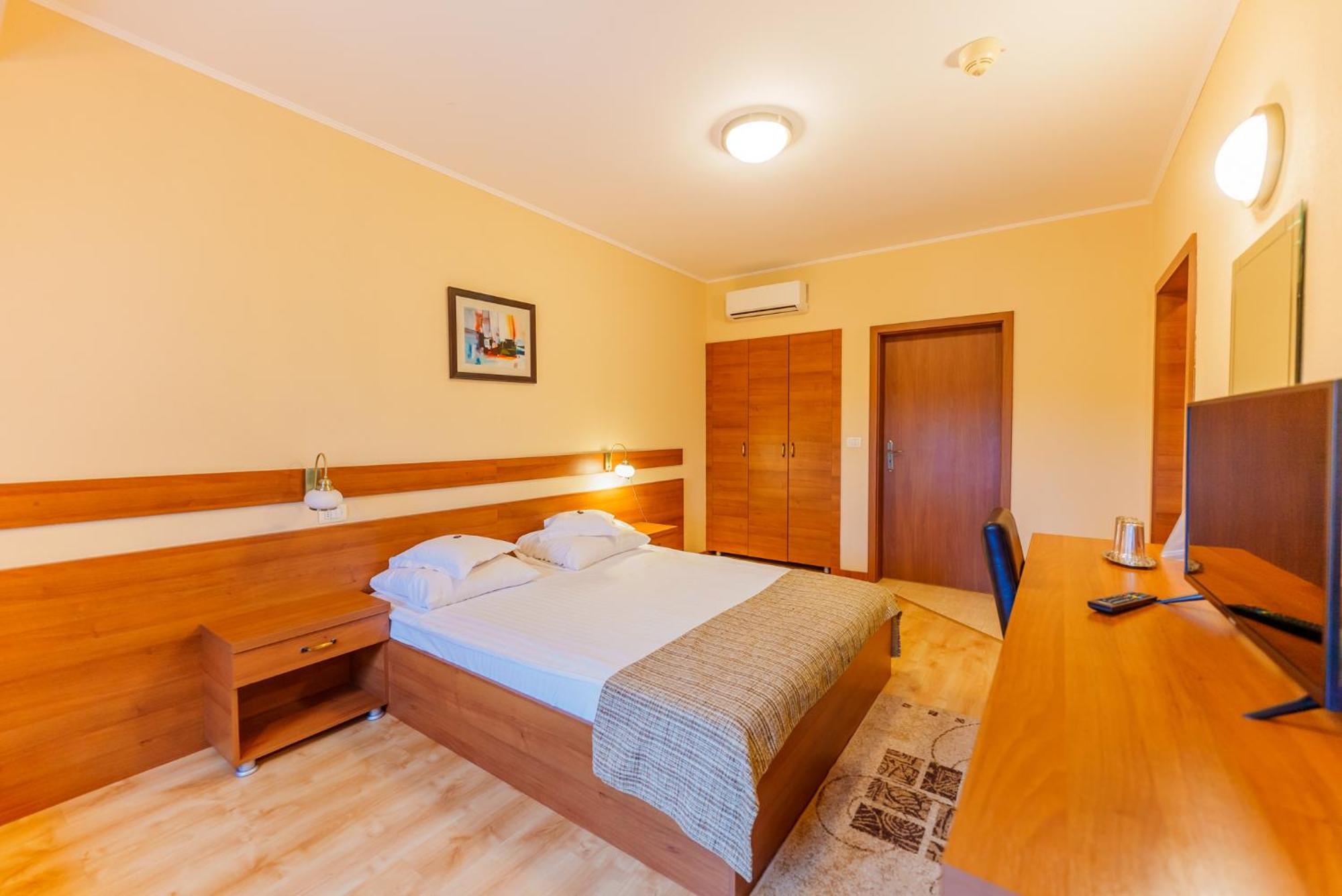 Hotel Crisana Arad Eksteriør bilde